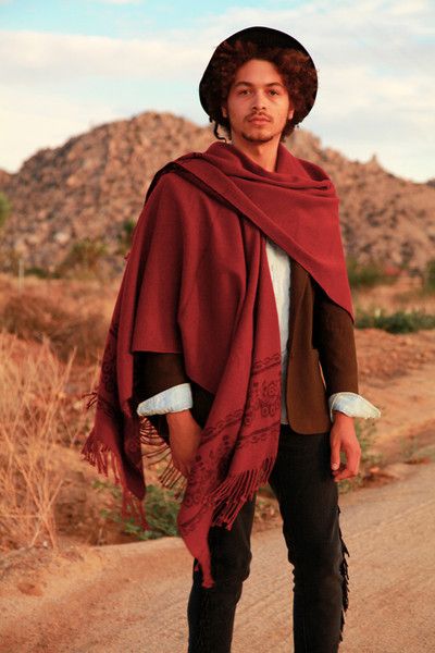 Mens Poncho Fashion, Men’s Shawl, Men’s Poncho, Male Bohemian Fashion, Men Shawl Style, Poncho Outfit Men, Bohemian Fashion Men, Bohemian Mens Fashion, Ponchos For Men