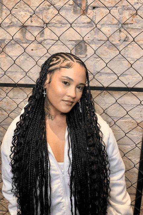 fulani braids, braided hairstyles, hair inspiration Fulani Braids Side Part, Side Part Fulani Braids, Intricate Cornrows, Fulani Braids Hairstyles Designs, Simple Fulani Braids, Fulani Braid, Straight Back Cornrows, Hair Braid Designs, Tight Braids