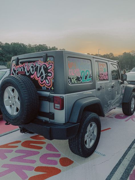 Senior Jeep Decorating Ideas, Class Of 2023 Car Decorating, Senior Car Decorating Ideas 2022, 2024 Senior Car, Car Chalk Window Ideas Graduation, Car Paint Ideas Window, Senior Car Decorating Ideas 2023 Window, Jeep Senior Car Paint, Senior Car Paint 2024