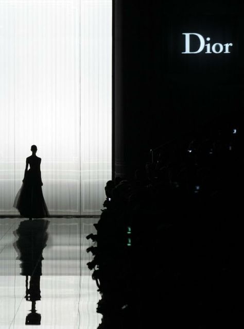 Vintage Dior Aesthetic, Christian Dior Aesthetic, Aesthetic Dior, Couture Dior, Dior Aesthetic, Model Lifestyle, Dior Makeup, Dior Fashion, Model Aesthetic