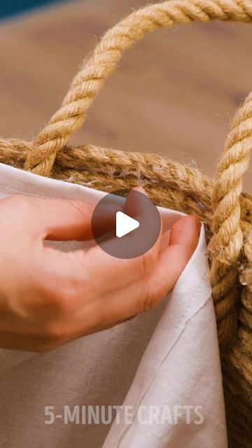 5-Minute Crafts on Instagram: "How to make a no-sew storage rope basket!

#diybasket #diyhomedecor #nosewbasket #gluegunfun" Diy Rope Basket, 5 Min Crafts, Rope Knots, Diy Basket, Rope Bag, Rope Basket, No Sew, July 17, Glue Gun