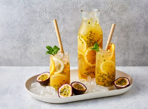 Passion Fruit Ice Tea, Passionfruit Tea Recipe, Passionfruit Iced Tea, Fruit Tea Photography, Passionfruit Photography, Passionfruit Aesthetic, Ice Tea Photography, Passion Fruit Iced Tea, Passionfruit Tea