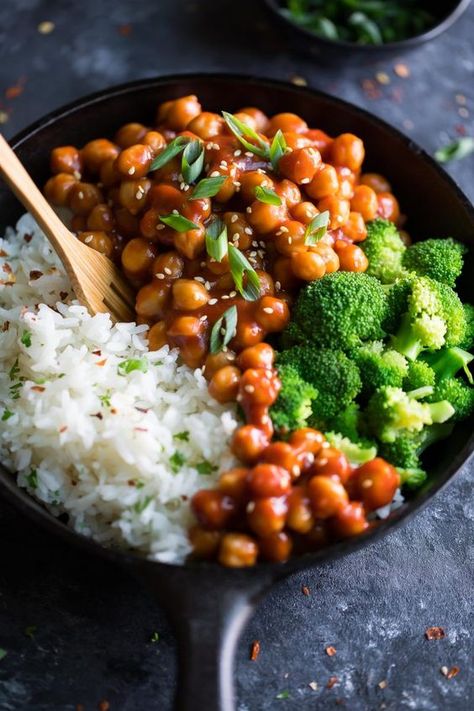 Sweet And Sour Chickpeas, Garbanzo Bean Recipes, Seasoned Chickpeas, Rice Beans, Pea Recipes, Chickpea Recipes, Garbanzo Beans, Vegetarian Meals, Recipes To Make