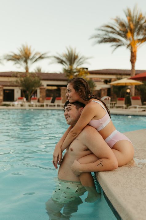 Photoshoot Ideas For Boyfriend, Pool Couple, Swimming Pool Photography, Pool Photoshoot, Swimming Pool Pictures, Party Couple, Swimming Pictures, Couples Beach Photography, Couple Beach Pictures