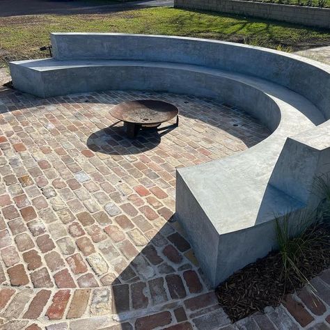 ACM Blocks Pavers & Stone on Instagram: "Recycled bricks are the perfect solution for your next building project. Using reclaimed bricks not only adds an undeniable charm and character to your build but also helps reduce environmental impact. Looking to create an outdoor entertaining area? Consider a fire pit made from recycled bricks for a rustic touch. Want to add a focal point to your living space? A feature wall made of reclaimed bricks is the way to go. And don't forget about the practicality of using these bricks for a complete build or driveway paving. Let's build sustainably together with recycled bricks.  ACM can supply and deliver all over NSW, QLD & ACT.   $1.65ea including gst!  Send us a message or call on 0408 292 773.   #recycledbricks #recycledbricksfeaturewall #recycledbri Recycled Brick Driveway Australia, Recycled Brick Wall, Recycled Brick Paving, Reclaimed Brick Patio, Tiled Table, Shape Reclaimed, Landscape Bricks, Brick Driveway, Brick Edging