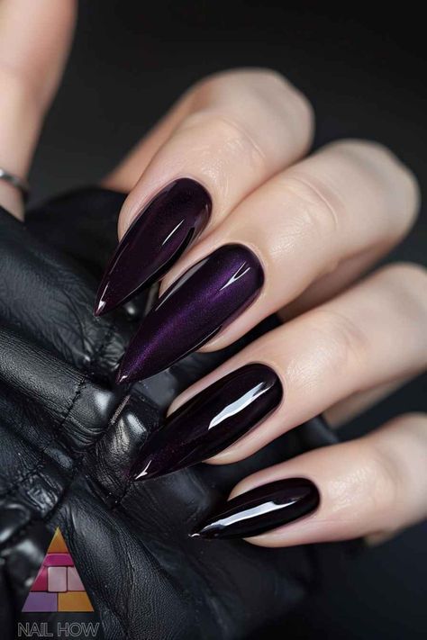 Coffin Dark Purple Nails, Black Nails Purple Glitter, Black Purple Nails Ideas, Dark Purple Aesthetic Nails, Nail Inspo Dark Purple, Pretty Dark Nails, Dark Nail Aesthetic, Black Purple Halloween Nails, Midnight Purple Nails Acrylic