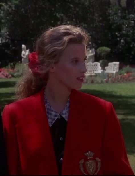 Heathers (1989) Kim Walker Kim Walker Heathers, Heather Chandler Movie, 80s Shoot, Heathers Aesthetic, Indie Hipster Fashion, Red Characters, Kim Walker, Heathers Movie, 1980s Films