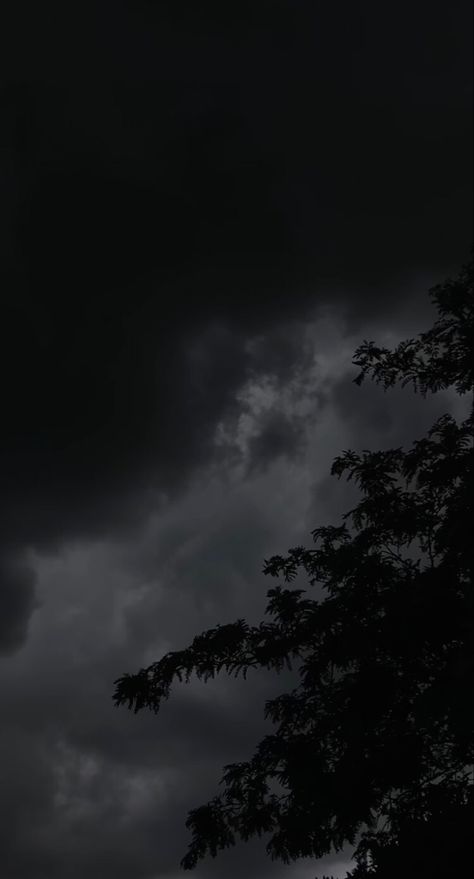 Dark Coloured Wallpaper, Calm Black Wallpaper, Dark Gloomy Wallpapers Aesthetic, Dark Gloomy Aesthetic Wallpaper, Cloudy Wallpaper Aesthetic Dark, Calm Wallpaper Aesthetic, Dark Sky Wallpaper, Black Clouds Aesthetic Wallpaper, Gloomy Nature Wallpaper