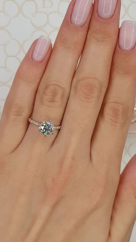 Brilliant Cut Diamond Engagement Ring, Prong Engagement Rings, 1 Carat Engagement Rings, Engagement Rings Couple, Cute Engagement Rings, Wedding Rings Round, Future Engagement Rings, Round Engagement Rings, Dream Engagement