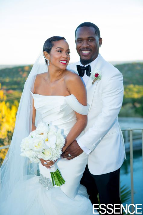 EXCLUSIVE: LeToya Luckett Is Married! See The First Wedding Photos and Get All Of The Details | The singer and her fiancé, Dallas-based entrepreneur Tommicus Walker, tied the knot in a lavish ceremony on Sunday evening in Austin. See their first official photos! Letoya Luckett, Black Brides, African American Weddings, Black Bride, Brides Magazine, American Wedding, Wedding Poses, Here Comes The Bride, Black Wedding