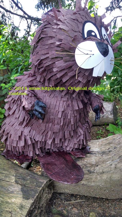 Custom, handcrafted paper mache beaver piñata by smackitpinatas! Caddyshack Party, Beaver Party, Caddy Shack Party, Beaver Moon, Caddy Shack, Buc Ee's, Summer Art Projects, Golf Outing, Golf Party