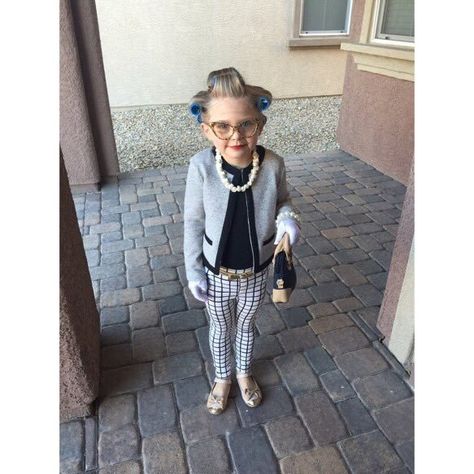 Old Lady Outfit, Senior Citizen Costume, Kids Old Lady Costume, Old People Costume, Grandma Costume, 100 Días De Clases, Castle Exterior, 100 Day Of School Project, Lady Outfit