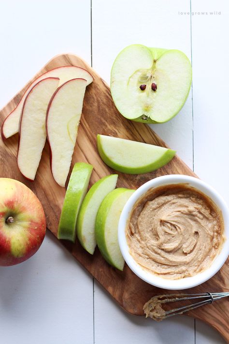 Whip up this easy, 4 ingredient Peanut Butter Dip whenever you need a light, protein-packed snack! Use it to dip apple slices, pretzels, and more. Healthy Midnight Snacks, Food Cravings Late Nights, Caramel Apple Dip Recipe, Chocolate Potato Chips, Midnight Cravings, Healthy Late Night Snacks, Peanut Butter Dip, Apple And Peanut Butter, Protein Packed Snacks