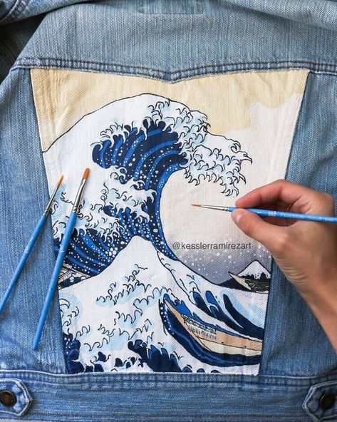 Denim Painting, Painting 101, Painted Clothes Diy, Diy Denim Jacket, Custom Denim Jacket, Hand Painted Denim Jacket, Denim Art, Painted Denim Jacket, Painted Jacket