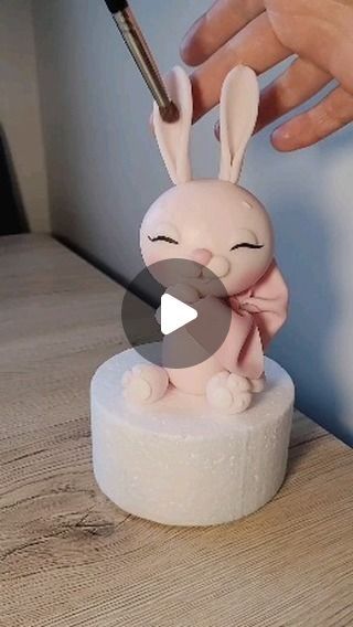 Bunny Fondant Topper, Fondant Bunny Cake Topper, Fondant Rabbit Tutorial, Rabbit Fondant Topper, Fondant Bunny Tutorial, Bunny Fondant, Fondant Rabbit, Fondant Animals Tutorial, Rabbit Cake Topper