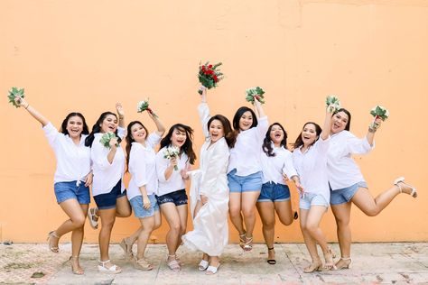 Pre Wedding Bridesmaid Outfits, Bridesmaid Preparation Outfit Ideas, Bride Squad Ideas, Bridesmaid Prep, Bridesmaid Shoot, Bridesmaid Squad, Prep Outfits, Groom Squad, Bridesmaid Get Ready Outfit