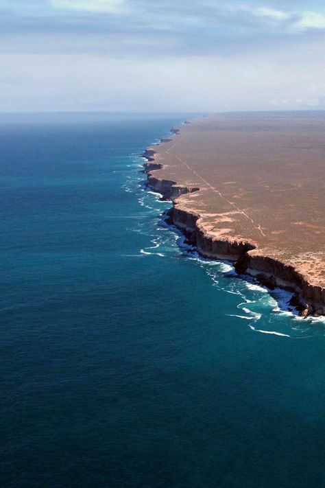 The Edge of the World | The Bunda Cliffs are part of a larger scarp of the Eucla Basin that spreads across the south eastern corner of Western Australia and the far western part of South #Australia Nullarbor Plain, Prince Edward Island, Australia Travel, Nature Travel, Wonderful Places, Land Scape, The Ocean, Places To See, Places To Go