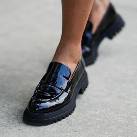 Penny Loafers For Women Outfits, Black Loafers Outfit, Black Patent Loafers, Black Patent Leather Loafers, Sophisticated Women, Loafers Outfit, Patent Loafers, Black Suede Loafers, Always Cold