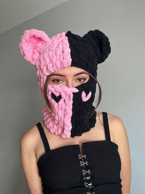 Knitted Balaclava, Diy Vetement, Bear Hat, Knit Beanie Hat, Colorful Heart, Handmade Knitting, Knit Hat, Cute Bears, Crochet Fashion