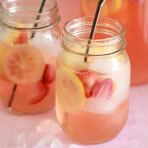 Strawberry Peach Sangria, Lemon Sangria, Mango Sangria, Best Sangria Recipe, Moscato Sangria, Summer Sangria Recipes, Watermelon Sangria, White Sangria Recipe, Red Sangria Recipes