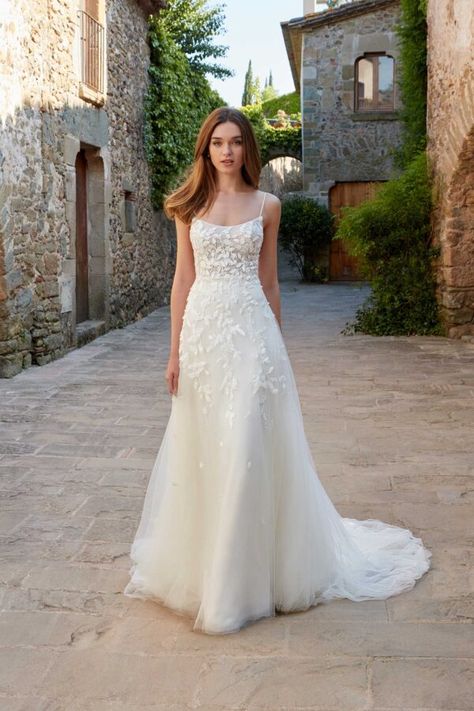 Kelly Faetanini, White Wedding Dress, Designer Wedding Gowns, Summer Wedding Dress, Long Wedding Dresses, Tulle Wedding, Perfect Wedding Dress, Tulle Wedding Dress, Wedding Dress Inspiration