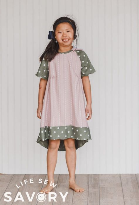 Free Twirly Dress Pattern - Short Sleeve Version - Life Sew Savory Twirly Dress Pattern, Short Sleeve Dress Pattern, Aline Dress Pattern, Small Girls Dress, Free Dress Pattern, Fancy Dress Patterns, Girls Clothes Sewing, Girls Dress Pattern Free, Sew A Dress