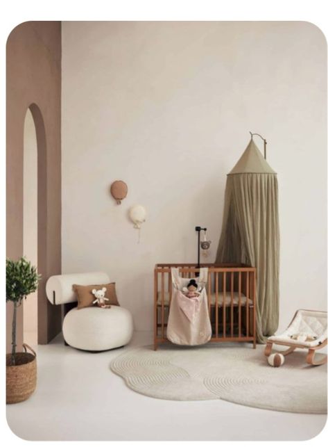 Olive Green Nursery, Playpen Baby, Green Baby Room, Baby Zimmer, Baby Changing Tables, Nursery Room Design, Baby Room Inspiration, Green Nursery, Toddler Rooms