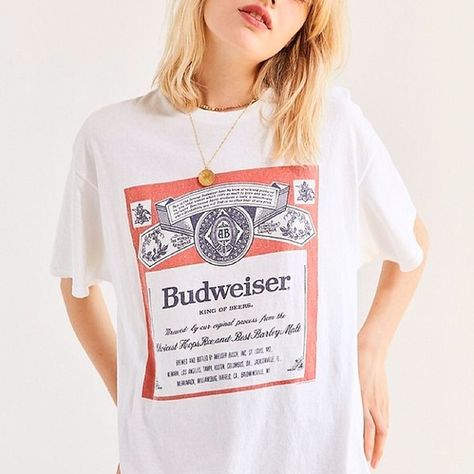 Budweiser Shirt, Super Bowl Outfit, Vintage Budweiser, College Fits, Shirt Print Design, Perfect Gift For Mom, Vintage Shirt, Cool Tees, Gift For Men