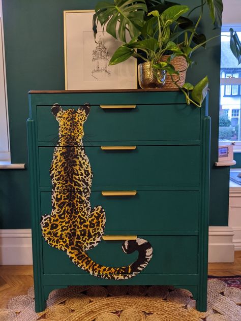 Art Deco chest of drawers with hand painted leopard Leopard Print Upcycled Furniture, Paint Drawers Ideas, Leopard Painted Furniture, Furniture Makeover Side Table, Hand Painted Chest Of Drawers, Hand Painted Drawers, Art Deco Painted Furniture, Hand Painted Furniture Diy, Art Deco Furniture Makeover