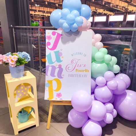 JUMP 🤾‍♀️ Every once in a while you come across a theme that pushes you to think outside the box. We thoroughly enjoyed creating this Jump themed birthday decor for a little girl turning 4! With pastels, florals, polkas and silhouettes of jumping children we designed this birthday keeping in mind a fun trampoline park venue @trampooman 🥳 Loving the cookies by @mals.cakesnbakes & Cupcakes & Cake by @wickedcravings 💜 #jumptheme #trampolinetheme #fourthbirthdaydecor #muscateventplanner #o... Trampoline Cake, Trampoline Park Party, Trampoline Park Birthday Party, Trampoline Birthday Party, Birthday Party At Park, Jump Party, Park Birthday, Cupcakes Cake, Fourth Birthday