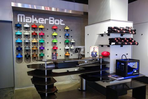 Inside The Brand New Makerbot Retail Store 3d Printing Store, Digital Retail, Desktop 3d Printer, 3d Printing Machine, 3d Printing Business, 3d Printing Materials, Homemade 3d Printer, 3d Printer Designs, Printing Store