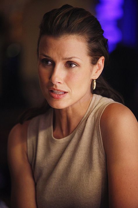 Blue Bloods Tv Show, Classy Beauty, Blood Photos, Coyote Ugly, Bridget Moynahan, Fashion Show Runway, Tom Selleck, Victoria's Secret Fashion Show, Rita Hayworth