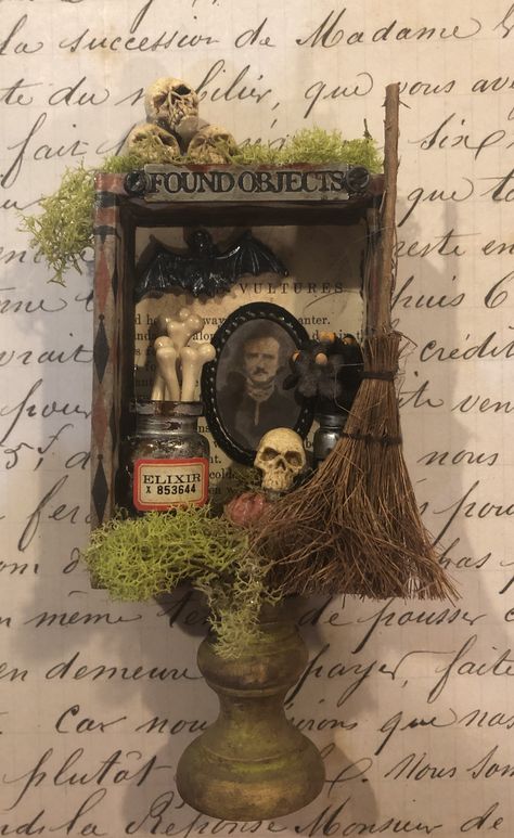 Tim Holtz inspired Halloween vignette box Prim Halloween, Repurposed Crafts, Halloween Shadow, Halloween Vignette, Halloween Diorama, Tiny Bottles, Halloween Shadow Box, Happy Halloweenie, Cheap Halloween Decorations