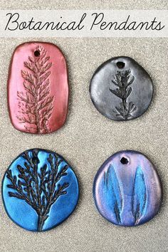 DIY Stamped Clay Botanical Pendants #diywedding Stamped Clay, Polymer Clay Kunst, Ceramic Pendants, Tanah Liat, Diy Stamp, Polymer Jewelry, Polymer Clay Pendant, Polymer Clay Projects, Polymer Clay Tutorial