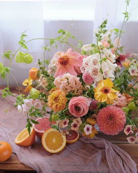 I've been excited about this citrus wedding since last year 🥲🥲 Can't wait to work with @aboutusevents tomorrow 🍊🍑🍊🍑 #citruswedding… | Instagram Summer Mantel, Citrus Wedding, August Wedding, Bright Wedding, Bridal Musings, Wedding Mood Board, Wedding Tablescapes, Wedding Mood, Flower Farm