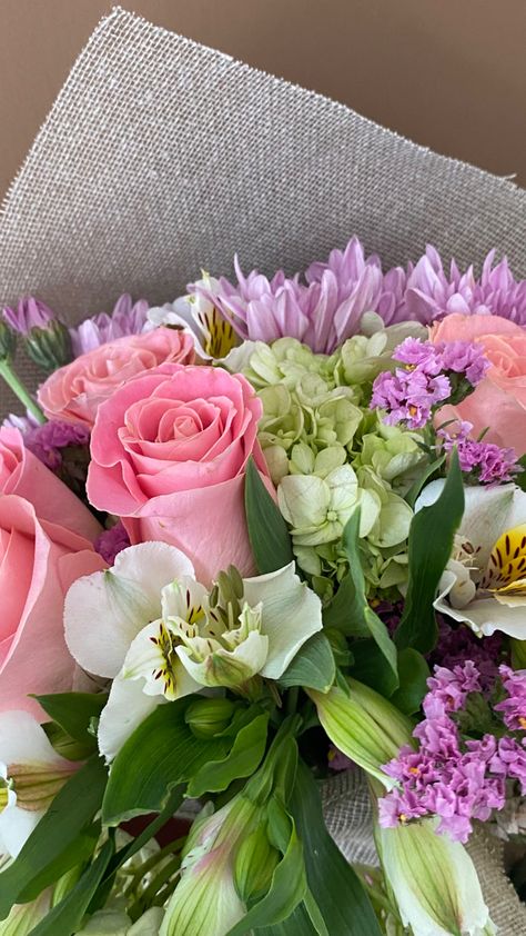 2 Dozen Roses, Dozen Red Roses, Dozen Roses, Boquette Flowers, Nothing But Flowers, Flower Therapy, No Rain, Beautiful Bouquet Of Flowers, Pretty Flower