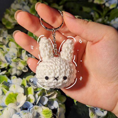 Miffy Keychain, Bunny Keychain, Crochet Fairy, Crochet Keychain Pattern, Fashion Crochet, Crochet Business, Crochet Design Pattern, Kawaii Crochet, Fun Crochet Projects