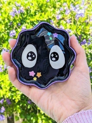 Clay Art Studio Ghibli, Clay Crafts Studio Ghibli, Studio Ghibli Clay Art Ideas, Studio Ghibli Air Dry Clay Ideas, Pottery Studio Ghibli, Diy Studio Ghibli Decor, Cute Clay Dishes, Kawaii Ashtray, Kawaii Clay Art