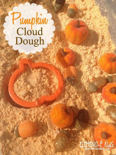 Pumpkin Sensory, Cloud Dough Recipe, Fall Sensory Bin, Fall Sensory, Halloween Sensory, Pumpkin Activities, Fall Preschool Activities, Cloud Dough, Fall Lessons