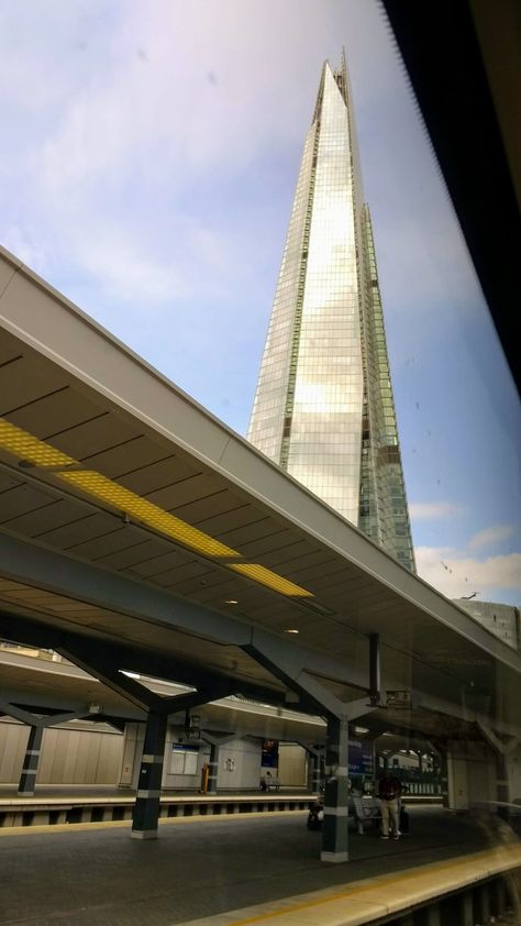 London Bridge Station, The Shard, London Bridge, London City, Train Station, Creative Inspiration, Eiffel Tower, Bridge, Career