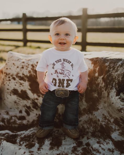 How The West Was ONE!!! Happy 1st birthday to my baby boy ❤️ so blessed with this sweet boy!!! West Was One Birthday, How The West Was One Cake, How The West Was One Birthday Theme, How The West Was One Birthday Cake, How The West Was One, Baby Boys First Birthday Ideas, How The West Was One Birthday, Boy First Birthday Photoshoot, Boy First Birthday Theme