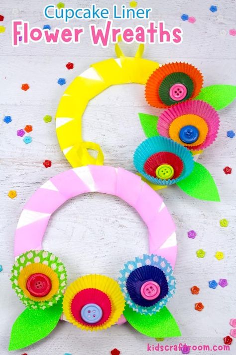 Add a splash of colour to the home or classroom with these pretty Cupcake Liner Flower Wreaths. An easy spring wreath craft for kids. #kidscraftroom #kidscrafts #wreath #wreathcraft #flowerwreath #cupcakelinercrafts Cupcake Liner Crafts, Cupcake Liner Flowers, Easter Bunny Cards, Cupcake Flower, Paper Flower Wreaths, Fun Summer Crafts, Kids Craft Room, Fun Easter Crafts, Paper Streamers