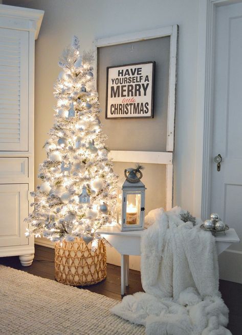 Cozy Cottage Christmas Living Room Home Tour Farm Christmas Decorations, Holiday Living Room, Farmhouse Christmas Tree, Personalised Christmas Baubles, Christmas Decor Inspiration, White Christmas Trees, Easy Christmas Decorations, Christmas Decorations Living Room, Cottage Christmas