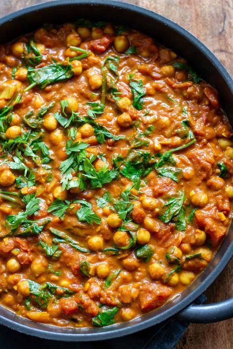 This super-tasty vegan chickpea curry is easy, healthy and absolutely delicious! The tasty curry sauce is so easy to make. Plus, it's so quick and simple that it's perfect for a midweek meal. Coconut-free. Vegan, vegetarian, gluten-free, dairy free. #chickpeacurry #quickcurry #vegancurry #vegetariancurry Chickpeas Coconut Milk, Chickpea Curry No Coconut Milk, High Protein Vegan Curry, Red Curry Chickpeas, Fresh Kitchen Chickpea Recipes, Chickpea Red Curry, Zucchini Chickpea Curry, Chickpea Vegetable Curry, Healthy Chickpea Curry