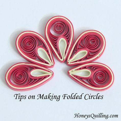 Tips on Making Paper Quilled Folded Circles for Malaysian Flowers - Tutorial by Honey's Quilling Free Quilling Patterns, Quilling Flowers Tutorial, Quilled Roses, Quilling Instructions, Quilling Supplies, Neli Quilling, Paper Quilling For Beginners, Paper Quilling Tutorial, Paper Quilling Flowers