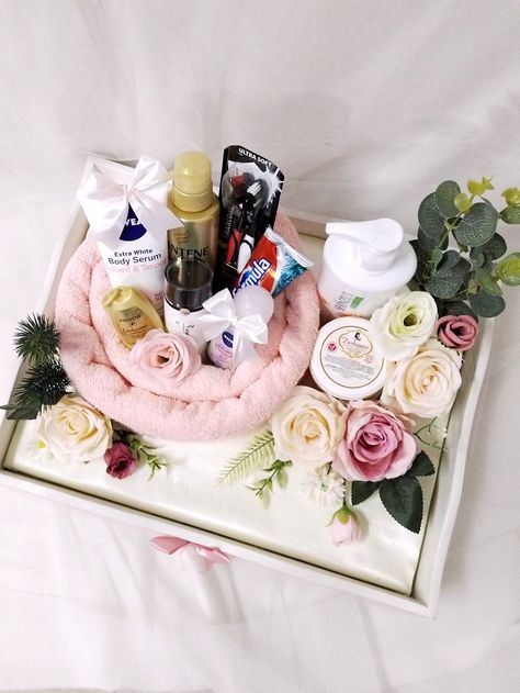 Seserahan Make Up, List Seserahan Pernikahan, Hantaran Handuk, Seserahan Handuk, Hantaran Lamaran, Seserahan Lamaran, Hantaran Ideas, Hamper Diy, Gubahan Hantaran