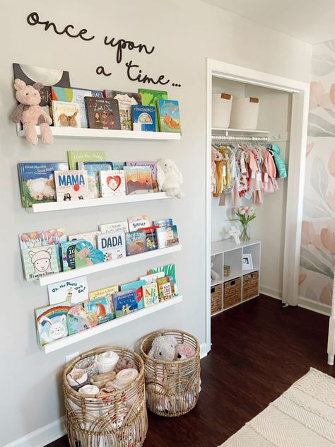 Little Baby Girl Room Decorating Ideas, Babygirl Room Ideas Girl, Cute Nursery Ideas Boy, Small Nursery Organization Ideas, Baby Girl Nursery Room Ideas Boho, Toddler Nursery Room Ideas, Baby Girl Rooms Nursery, Small Nursery Ideas Layout, Small Baby Girl Nursery