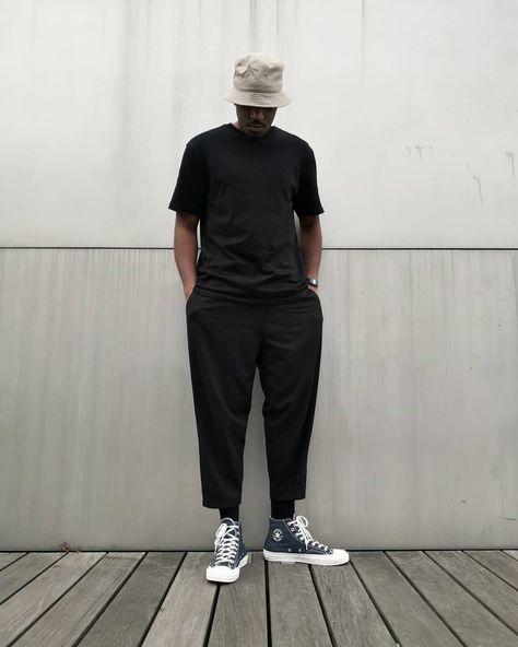 Converse Cx Outfit, All Black Converse Outfit, Black Sneakers Outfit Men, Men Converse Outfit, Winter Drip Outfits, Winter Outfits Men Classy, Rockstar Outfit Men, Men Black Sneakers, Streetwear Men Outfits Street Fashion