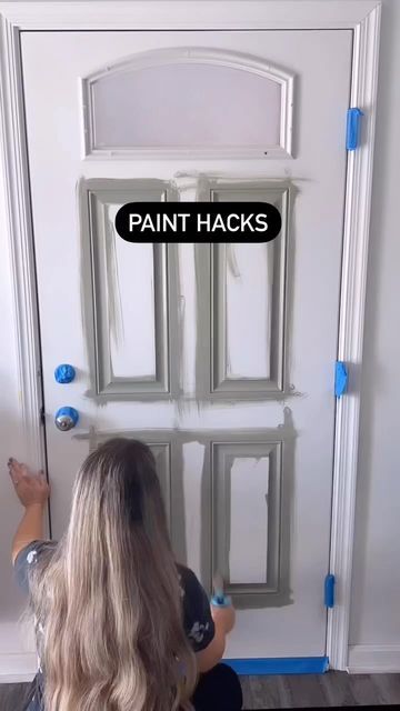 Crown Paint, Paint Hacks, Fixer Upper Diy, Painting Doors, Painting Tricks, Gray Room, Painting Hacks, Painted Interior Doors, Fixer Upper Inspired