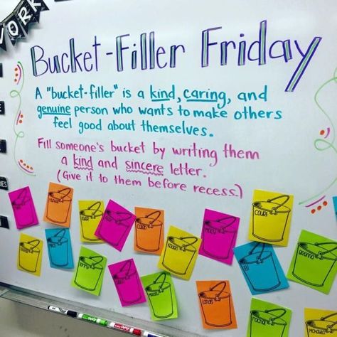 Classroom Sayings Inspirational, Office Morale, Morning Questions, Friendship Friday, Bucket Filler Activities, Whiteboard Prompts, Class Rewards, Whiteboard Messages, Daily Questions